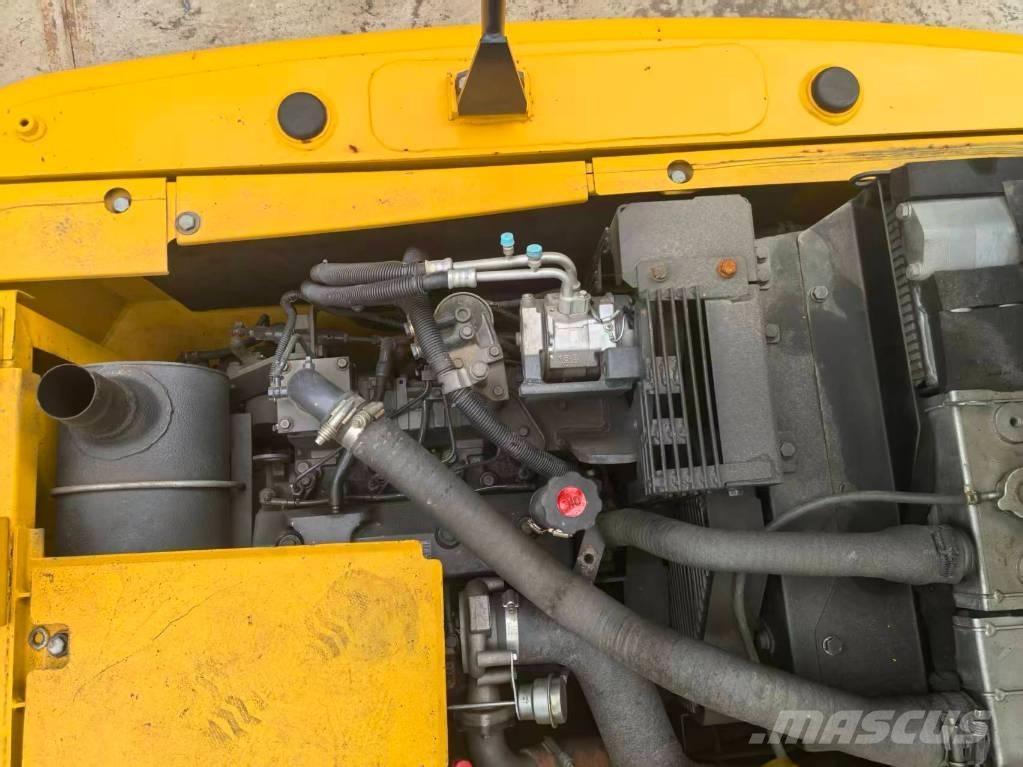 Komatsu PC 130-7 中型挖掘机