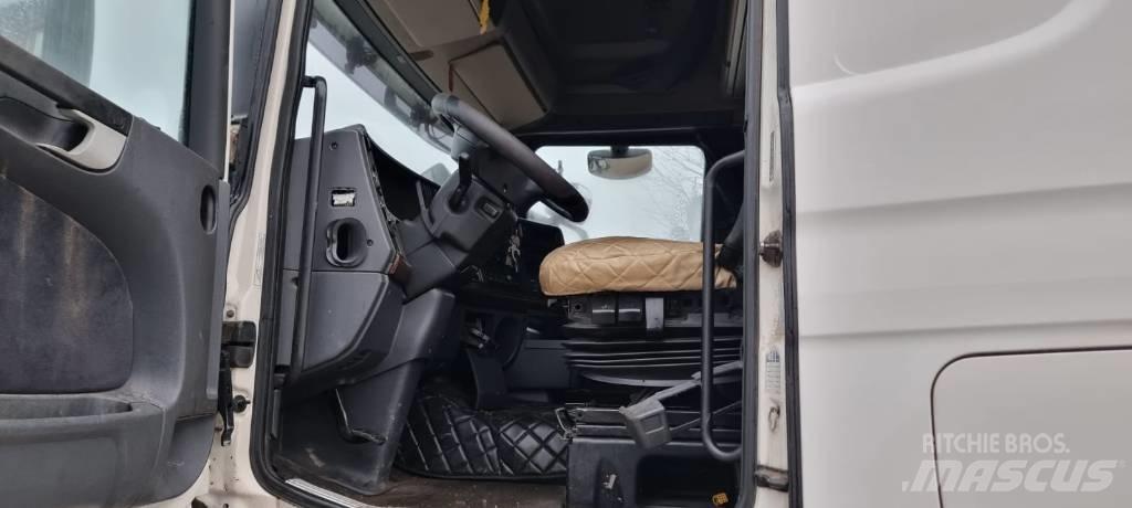 Scania R420 牵引车