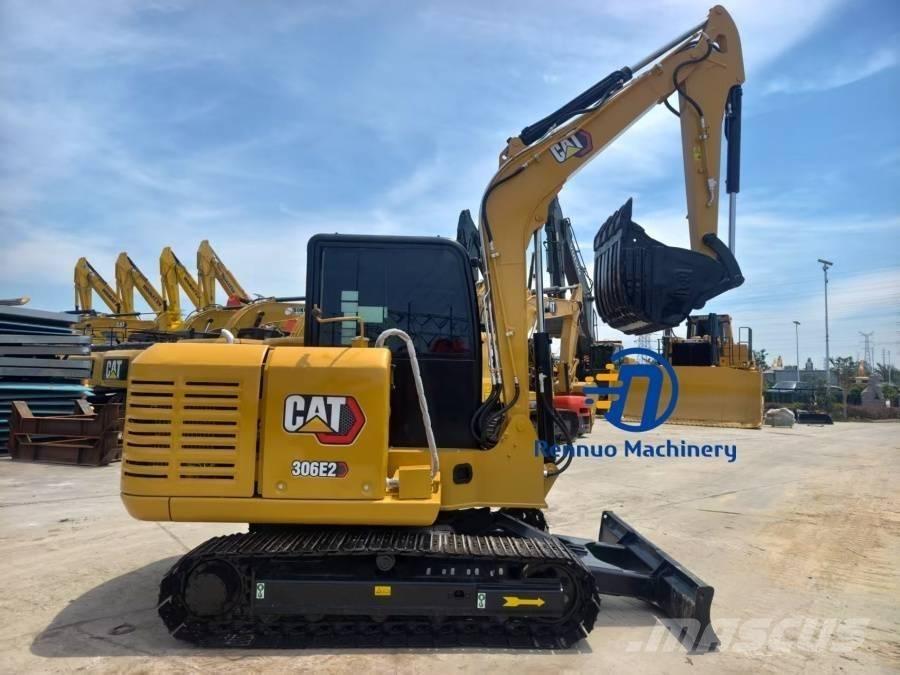 CAT 306E2 小型挖掘机