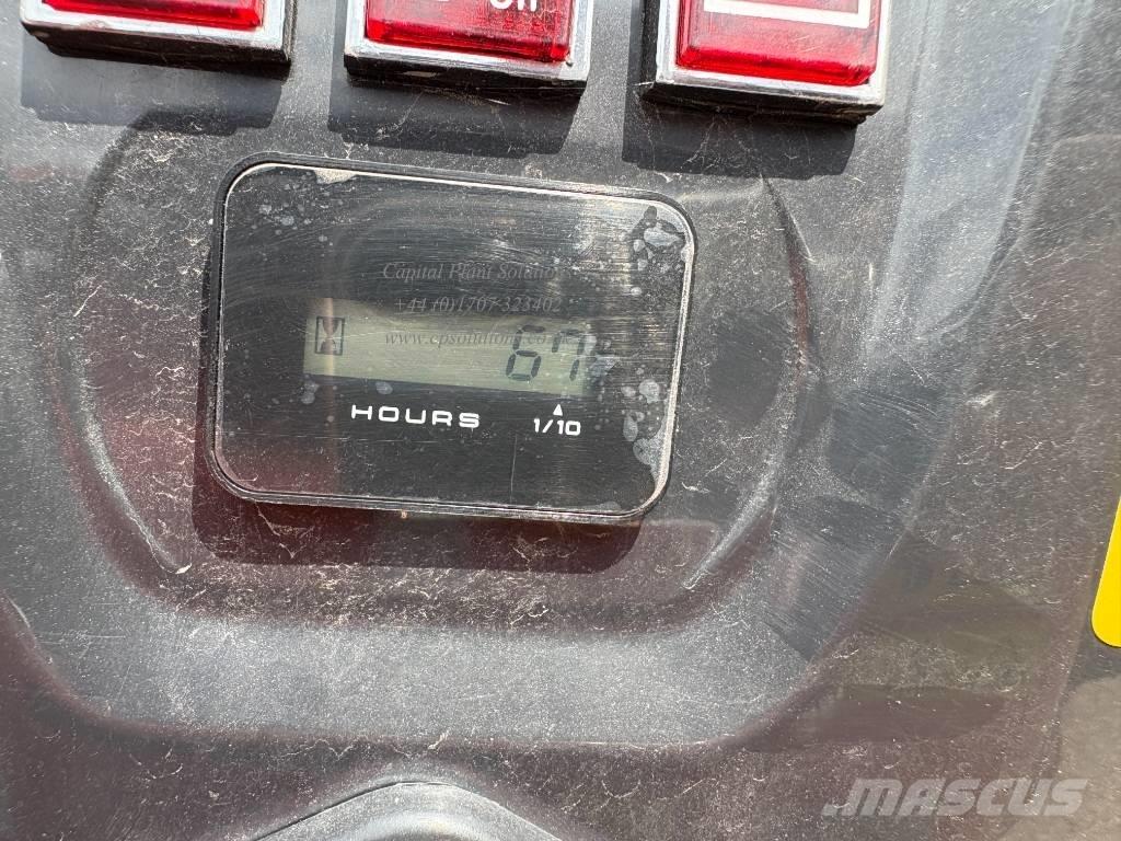 Kubota K 008-5 小型挖掘机