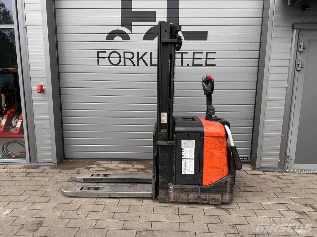 BT SPE125 手推堆垛车