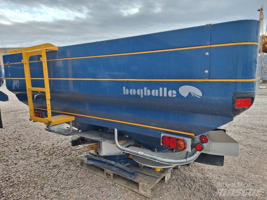 Bogballe M2W 矿物肥料撒播机
