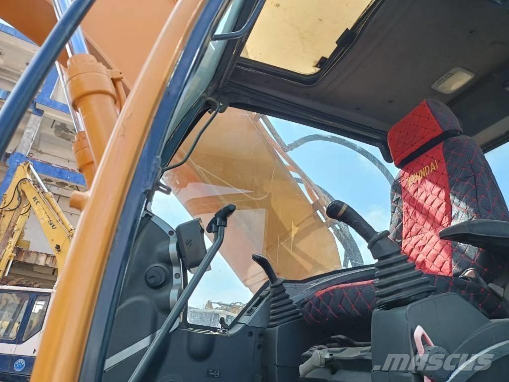 Hyundai 305-9 履带挖掘机