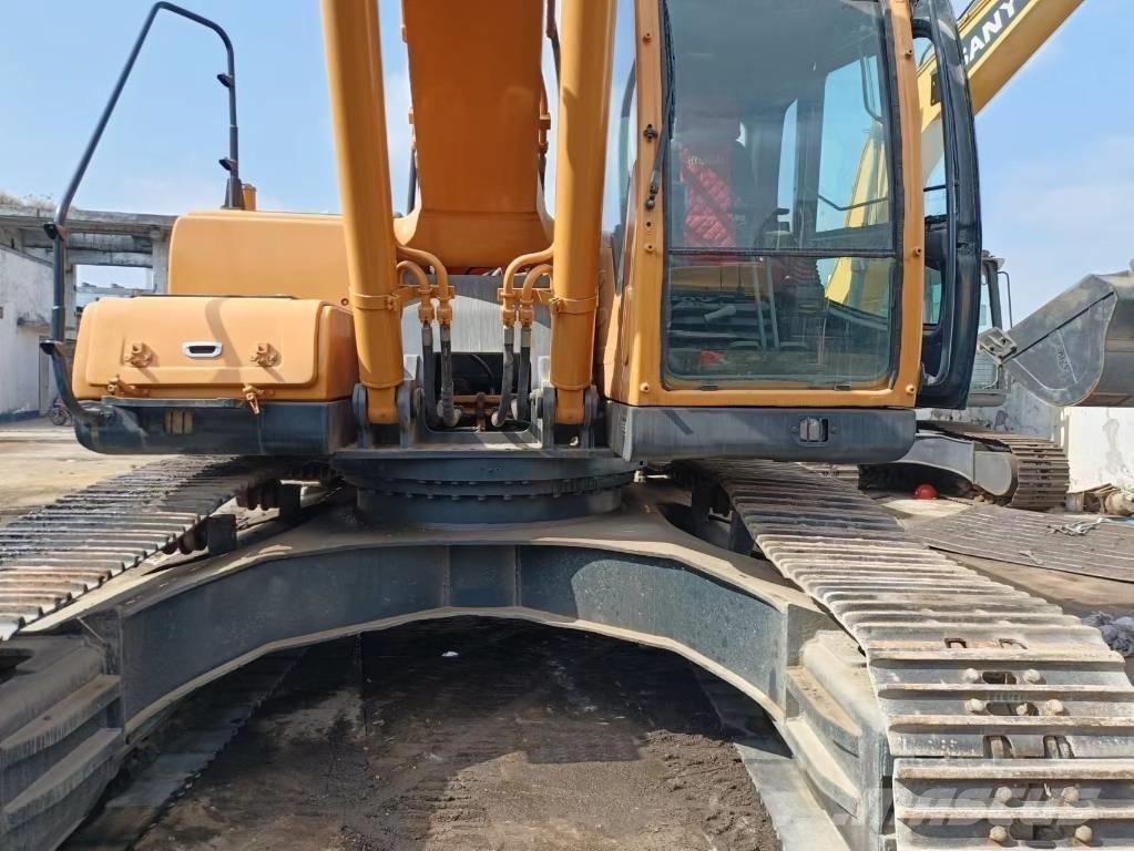 Hyundai 305-9 履带挖掘机