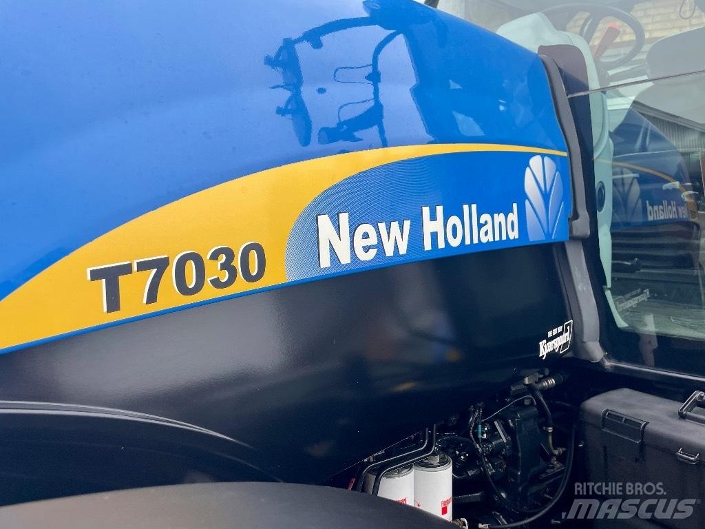 New Holland T 7030 拖拉机/农用车