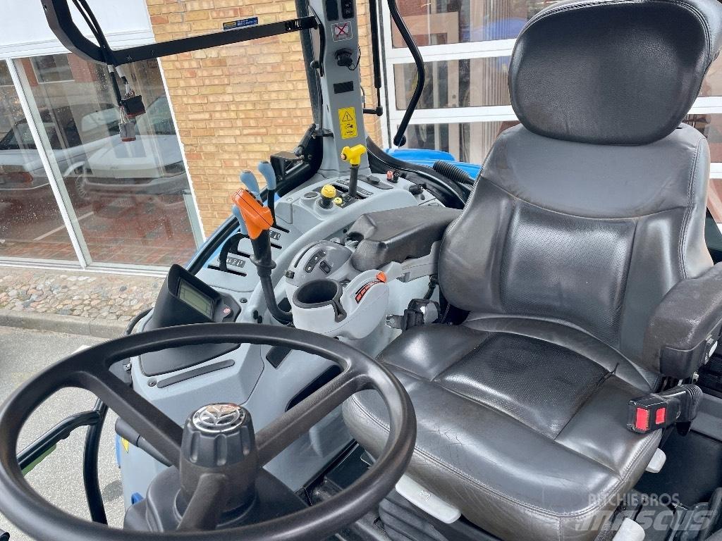 New Holland T 7030 拖拉机/农用车
