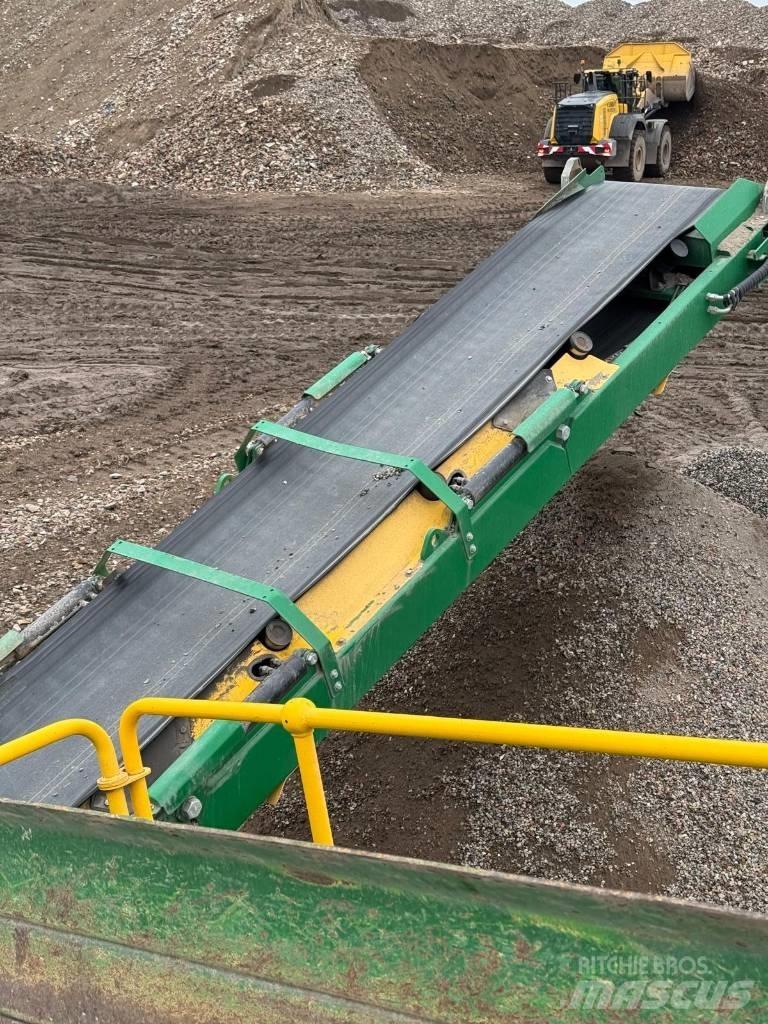 McCloskey R155 移动式筛分机