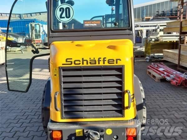 Schäffer 2430 SLT 滑移装载机