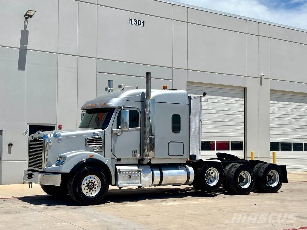 Freightliner SD 122 牵引车