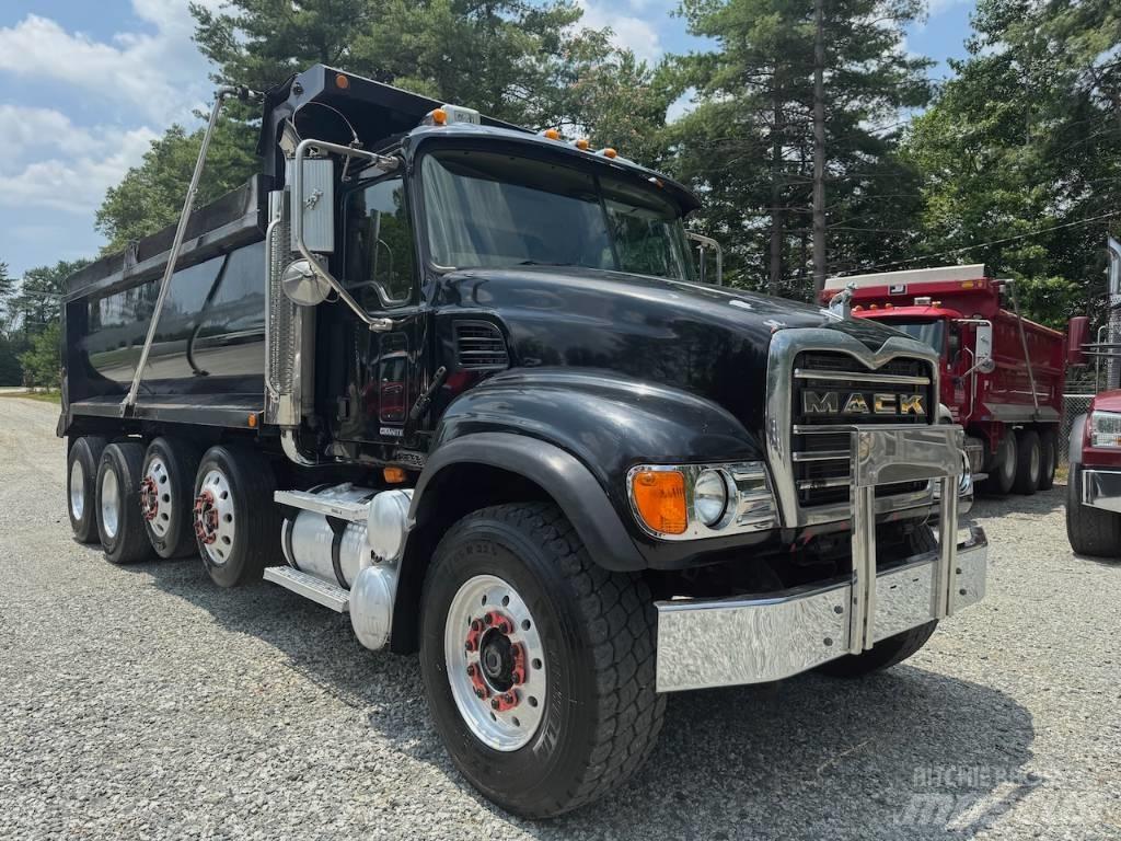 Mack Granite CV 713 自卸式货车
