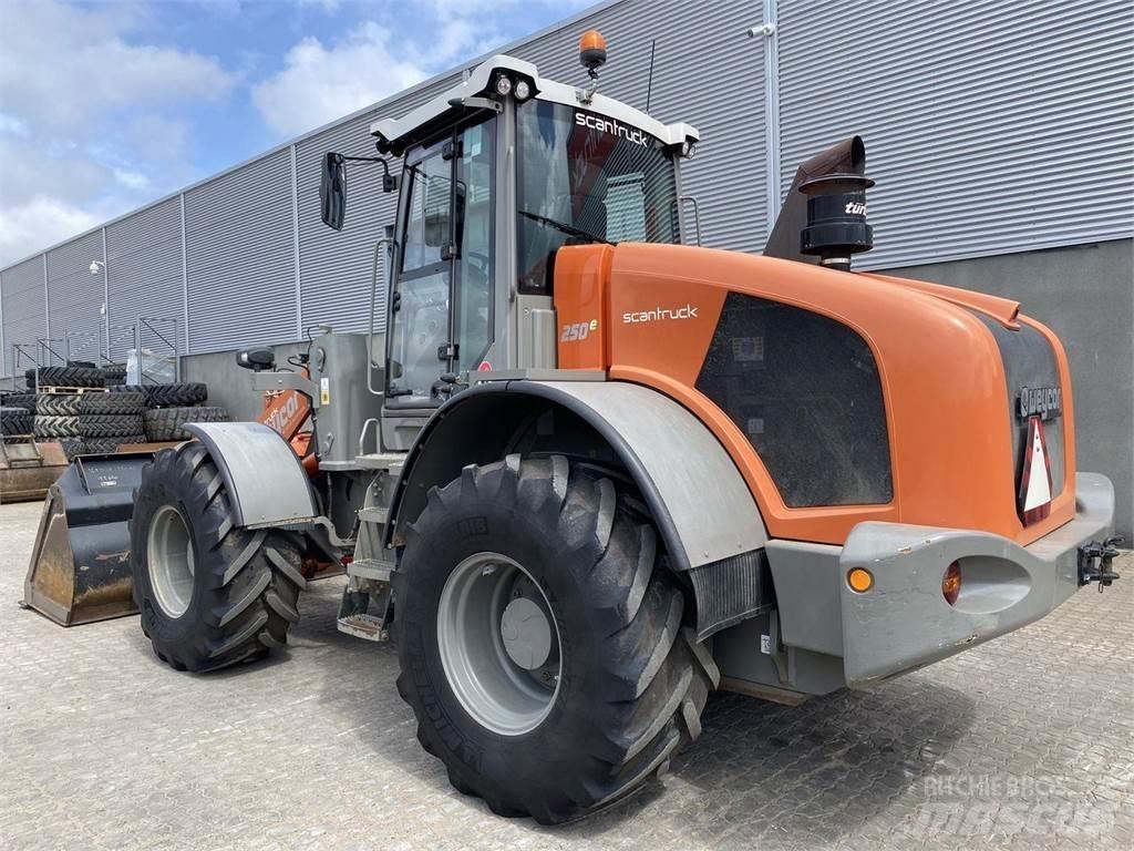 Weycor AR250E 轮式装载机