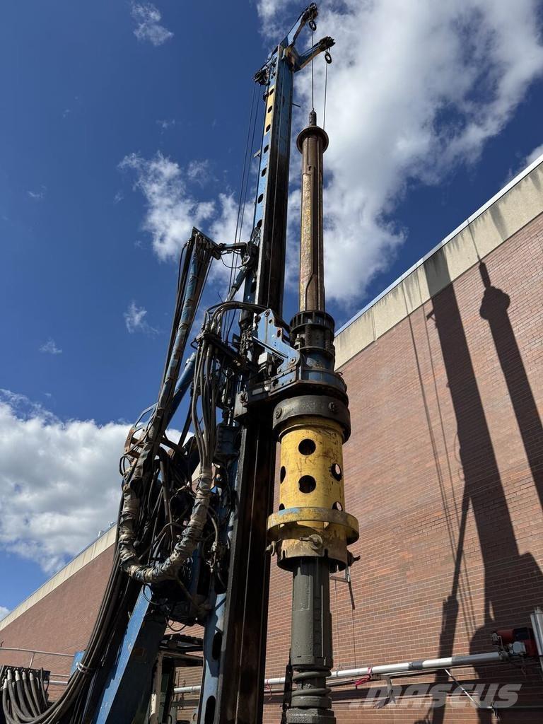 Bauer BG 15 H 工程钻机