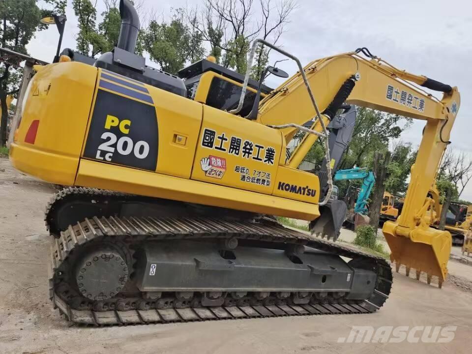 Komatsu PC 200-8 履带挖掘机