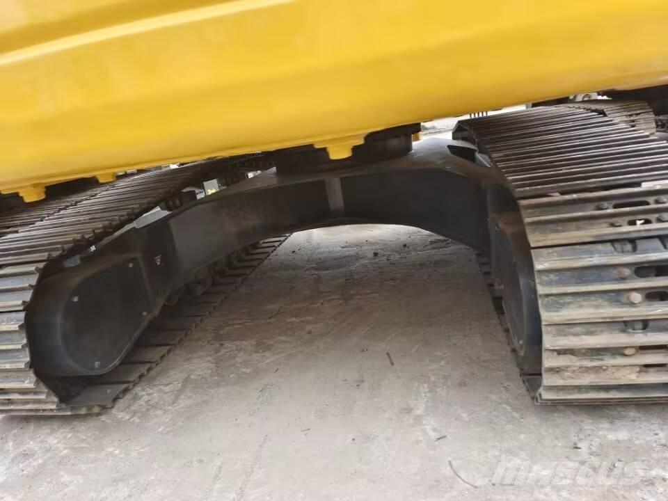 Komatsu PC 200-8 履带挖掘机