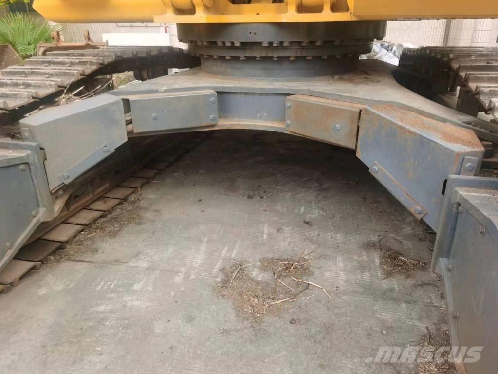 Komatsu PC 400-8 履带挖掘机