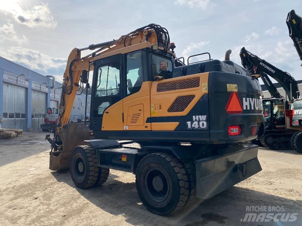 Hyundai HW140W 轮式挖掘机