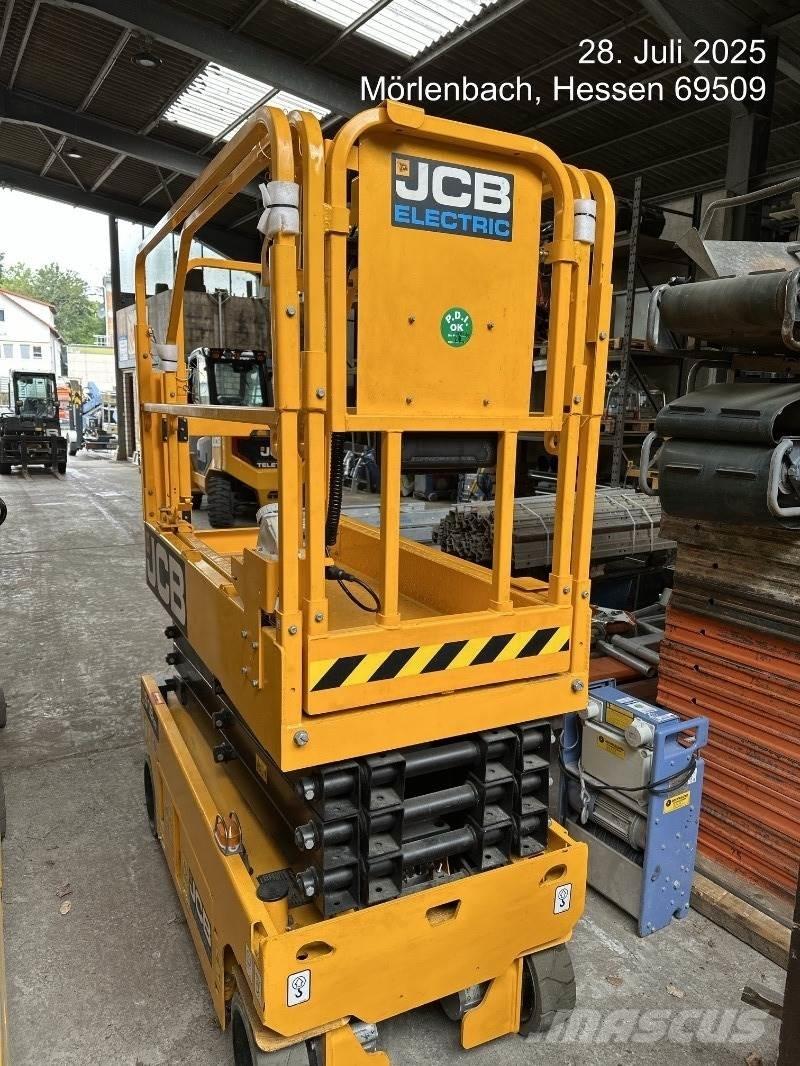 JCB S1932E 剪叉式升降机