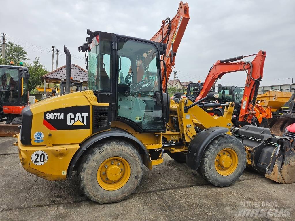 CAT 907M 轮式装载机