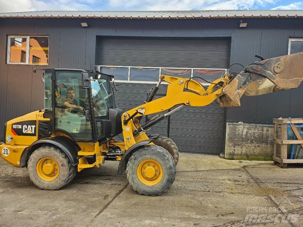 CAT 907M 轮式装载机
