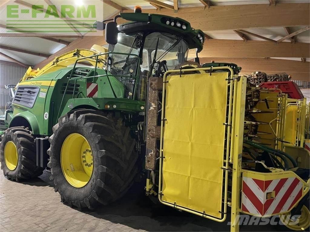 John Deere 9600 自走式青贮饲料收割机