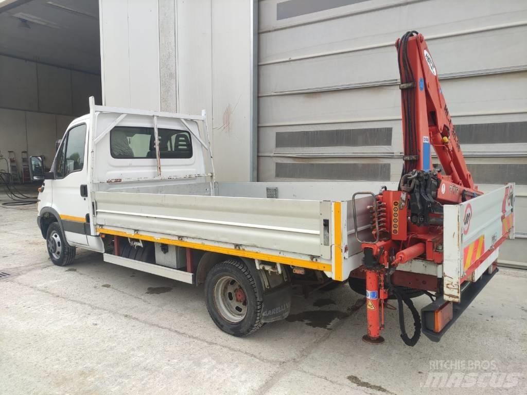 Iveco 50C 15 商务面包车