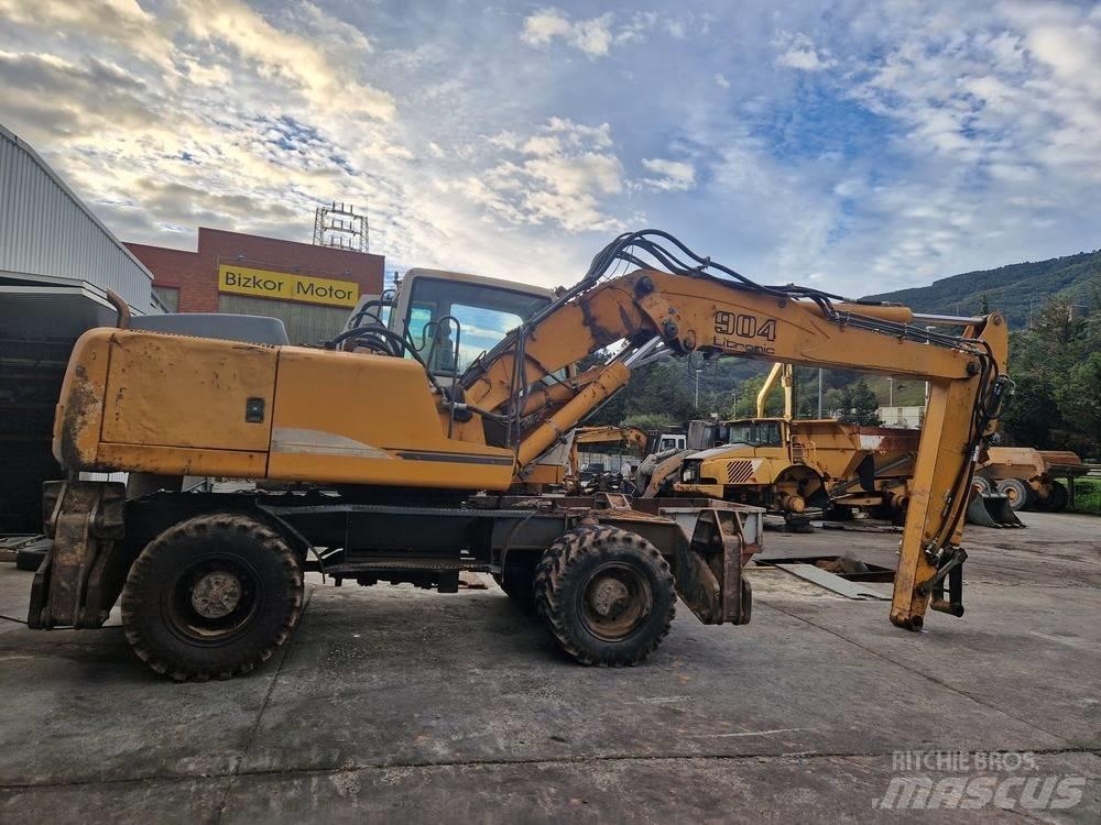 Liebherr A904C 轮式挖掘机