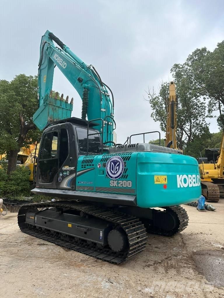 Kobelco SK 200-8 履带挖掘机