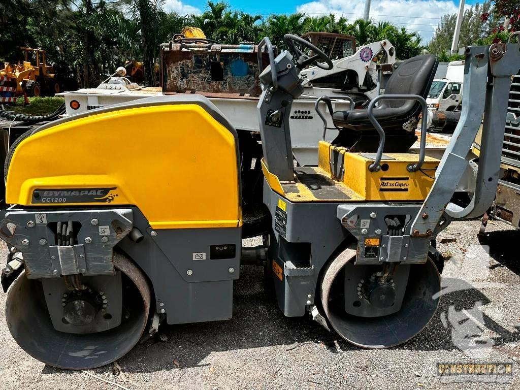 Dynapac CC 1200 双轮压路机