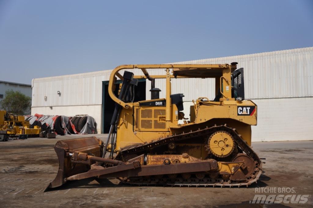 CAT D 6 R 履带式推土机