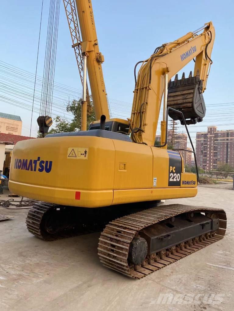 Komatsu PC 220 履带挖掘机