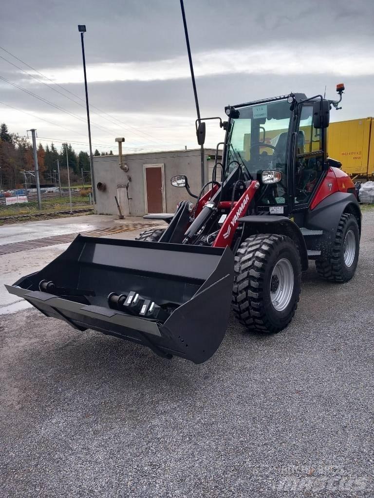 Yanmar V 7 反铲装载机