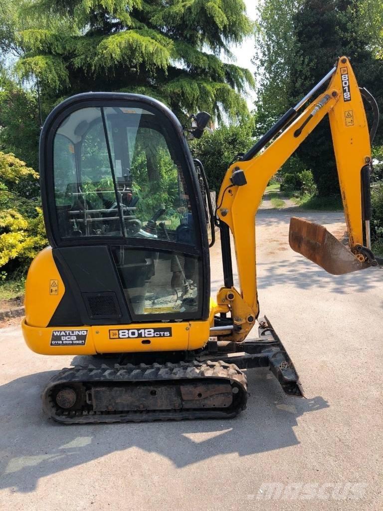 JCB 8018 CTS 小型挖掘机
