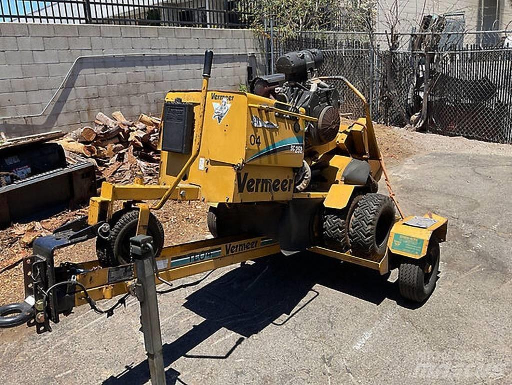 Vermeer SC252 木材粉碎机
