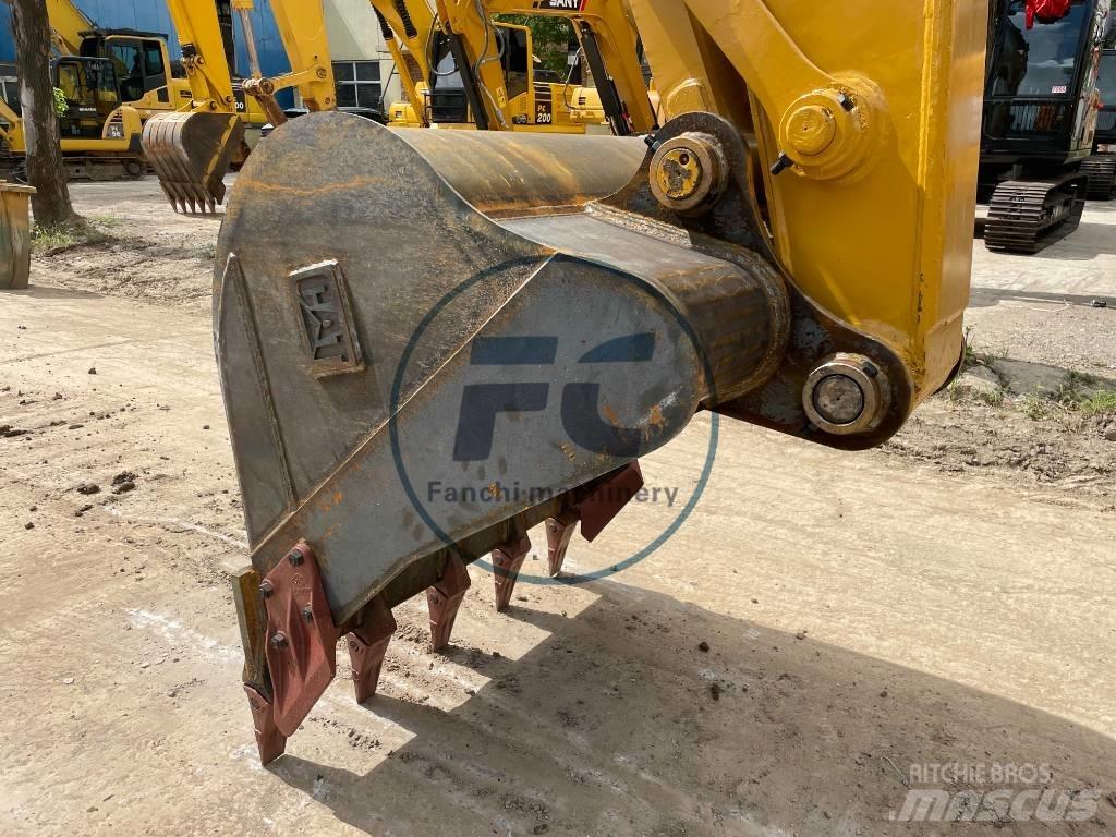 CAT 320 D 2 中型挖掘机
