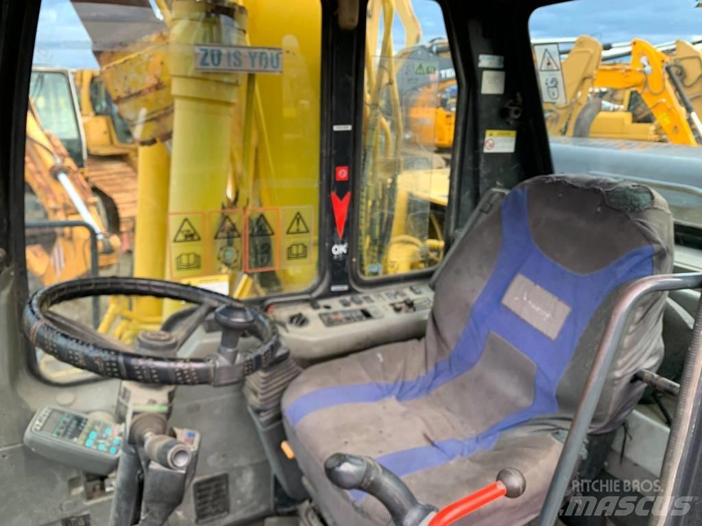 Komatsu PW 170 ES 轮式挖掘机