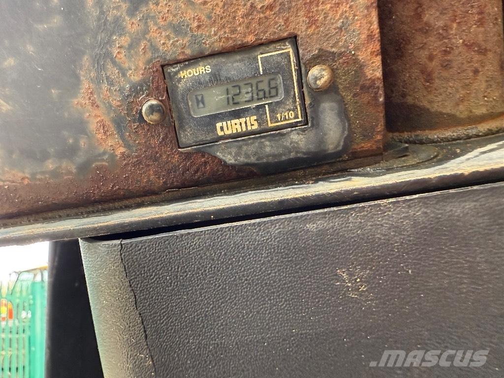 Mecalac TA 3 S 翻斗车\公路型自卸车