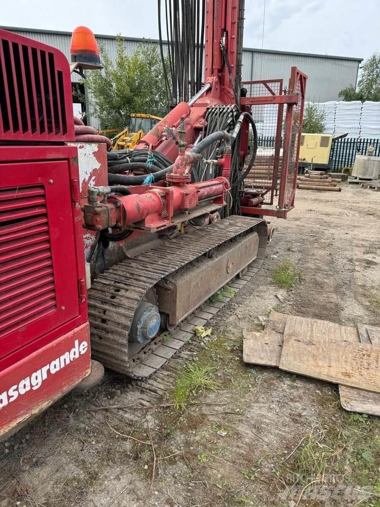 Casagrande C6 工程钻机