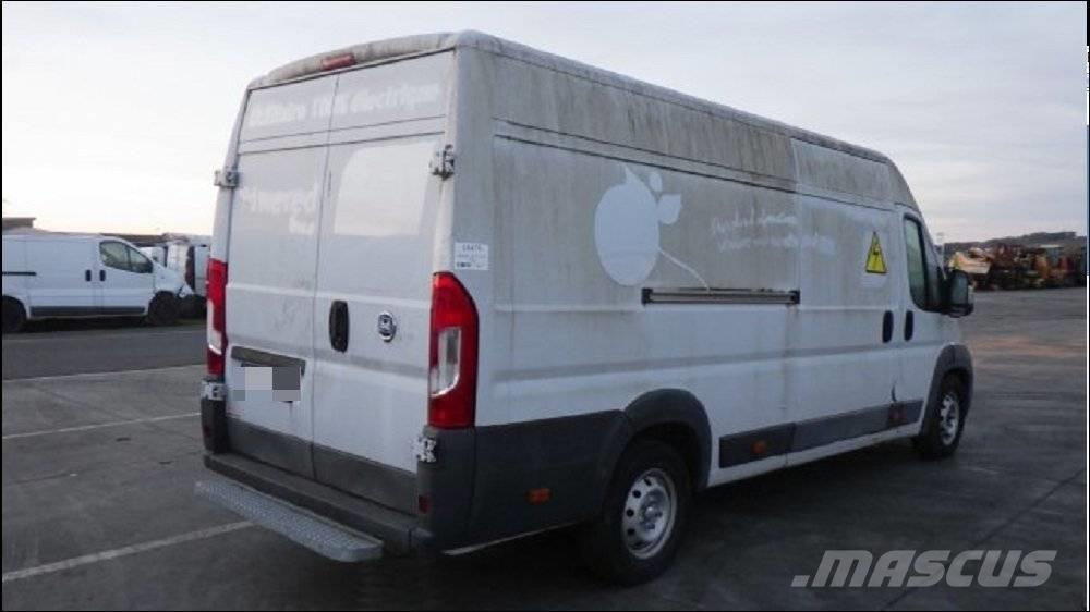 Fiat Ducato 商务面包车