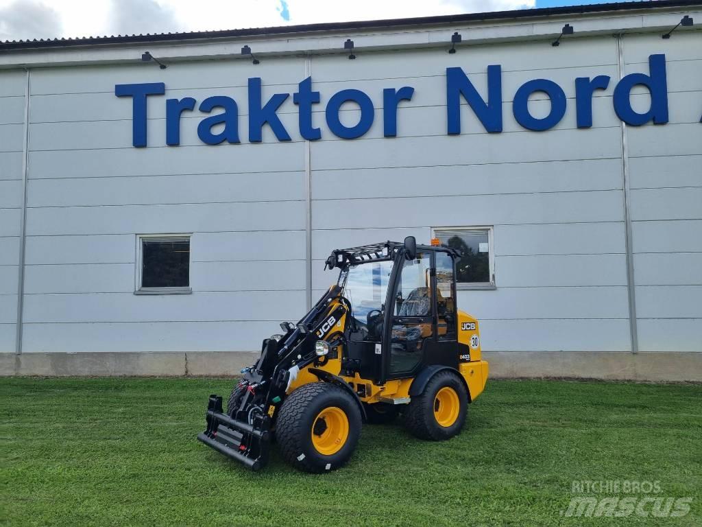 JCB 403 Plus 滑移装载机