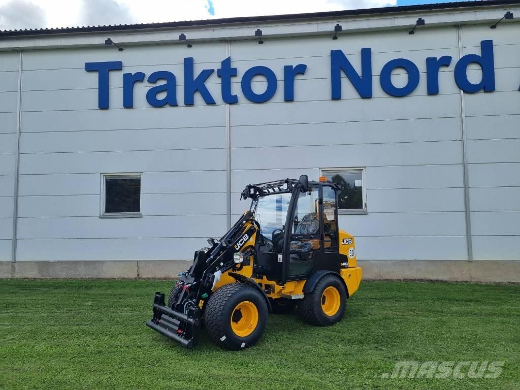 JCB 403 Plus 30 km/h 滑移装载机