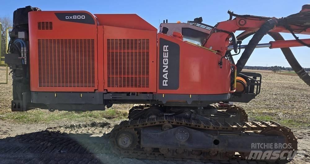 Sandvik Ranger DX800 隧道地下采矿钻机