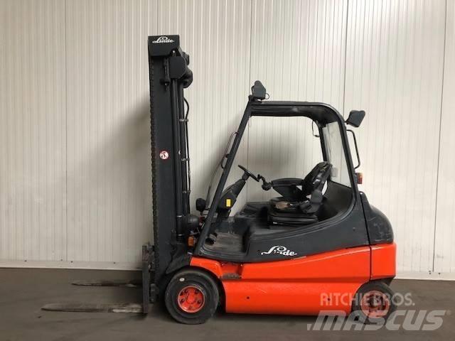 Linde E25-02 电动叉车