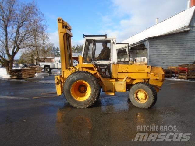 JCB 930-4 曲臂高空工作平台