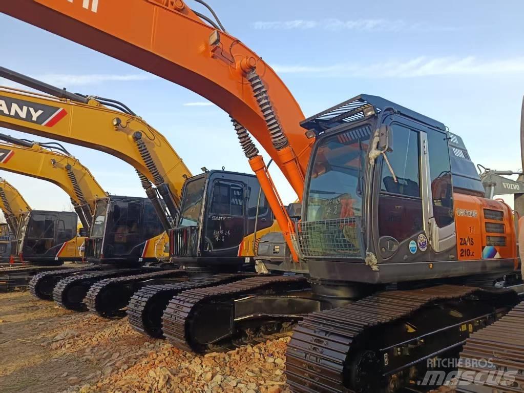 Hitachi ZX210 履带挖掘机
