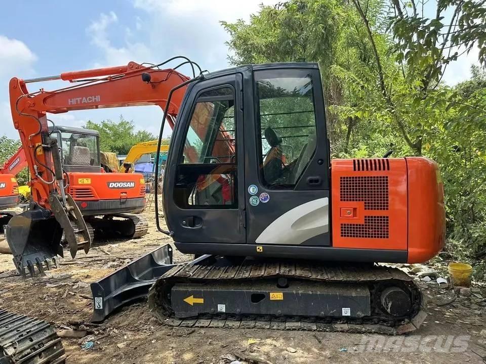 Hitachi ZX60 小型挖掘机