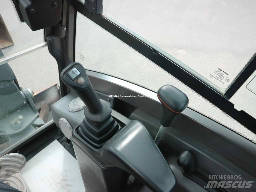 Volvo ECR 25 D 小型挖掘机