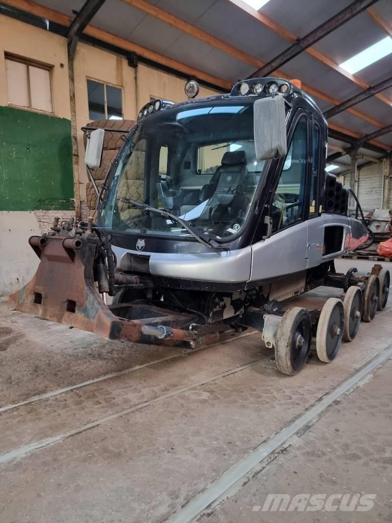 Prinoth Leitwolf 铲雪车