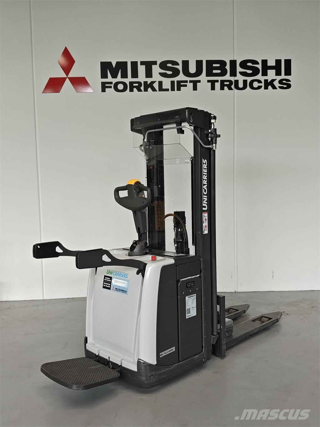 Atlet PSP160 行走式堆垛机