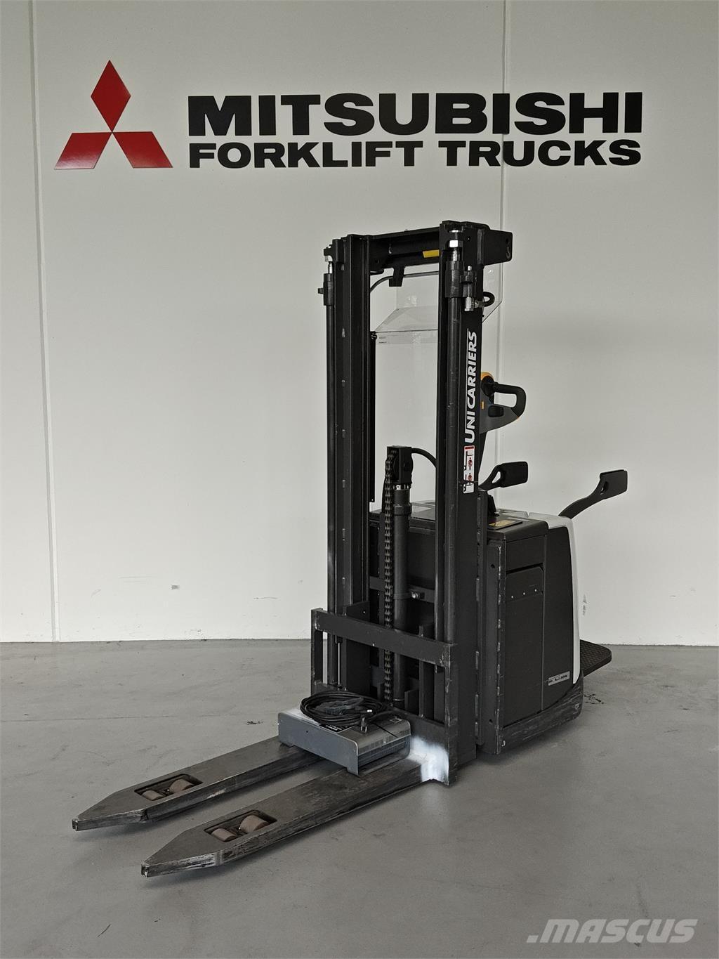 Atlet PSP160 行走式堆垛机