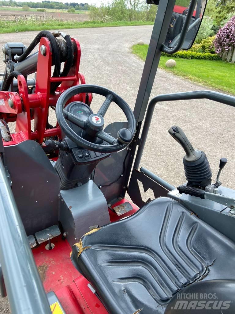 Weidemann 1240LP 小型装载机